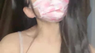 #甄漂亮 元旦勾引路人野战还带回去啪啪