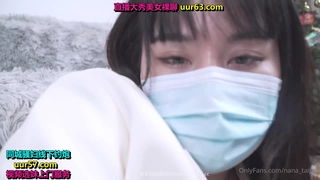拥有大自然乳房的业余少女沉迷于自慰和口交