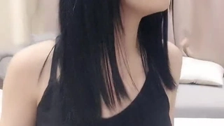 偷窥学妹在看片自慰 携枪直入侵犯嫩穴 瞬间滚烫裹住 骑乘索精爆刺蜜壶 高潮激射 樱花小猫