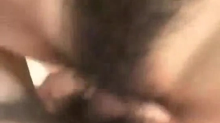 清秀的美眉骚到不行~特别爱被男友顶到最高点~