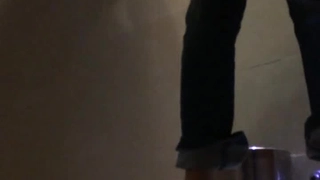 美女图鉴趁老公不在家与大屌男出租房里69被狂干2