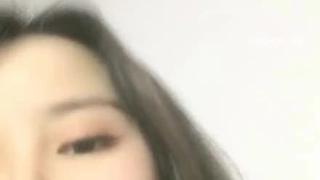 身为人母电影在线观看深圳丰满风骚瑜伽老师微露脸口交，摸B要用油